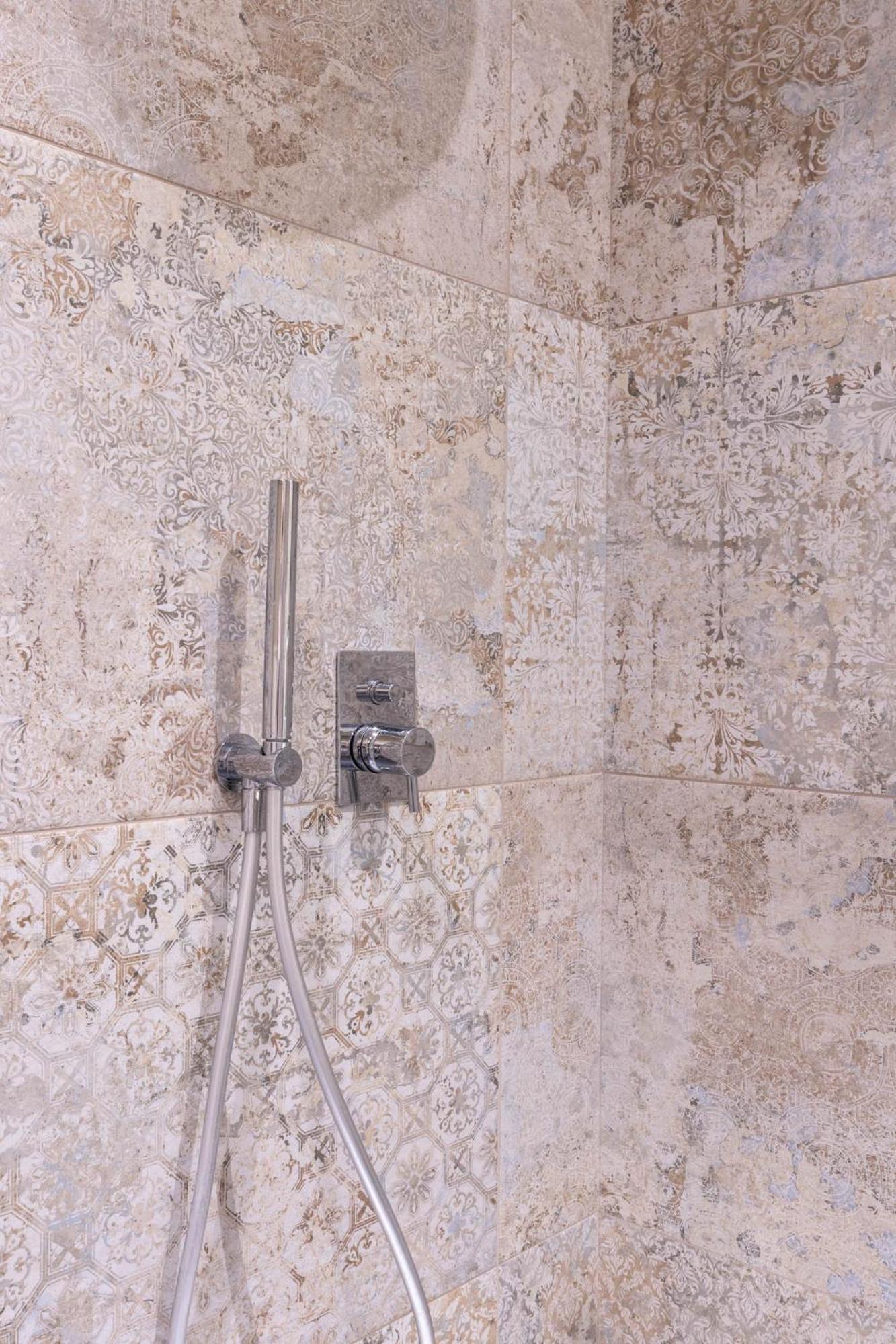 Eleganza Sabauda 120 Sqm Luxury Historical Flat Turin
